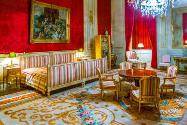 STOCKHOLM, SWEDEN, AĞUSTOS 18 Ağustos 2016: Gamla Stan, Stockholm, İsveç 'teki Kungliga slottet şatosunun manzarası