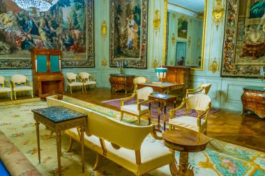 STOCKHOLM, SWEDEN, AĞUSTOS 18 Ağustos 2016: Gamla Stan, Stockholm, İsveç 'teki Kungliga slottet şatosunun manzarası