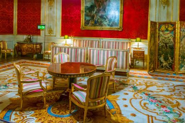 STOCKHOLM, SWEDEN, AĞUSTOS 18 Ağustos 2016: Gamla Stan, Stockholm, İsveç 'teki Kungliga slottet şatosunun manzarası