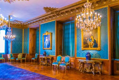 STOCKHOLM, SWEDEN, AĞUSTOS 18 Ağustos 2016: Gamla Stan, Stockholm, İsveç 'teki Kungliga slottet şatosunun manzarası