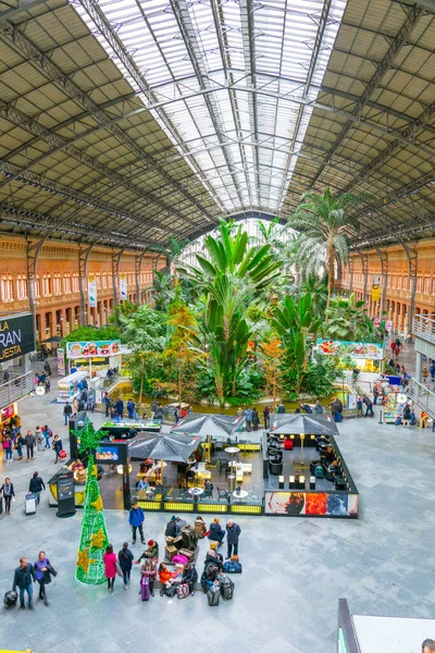 Madrid España Enero 2016 Casa Verde Tropical Situada Estación Ferroviaria — Foto de Stock