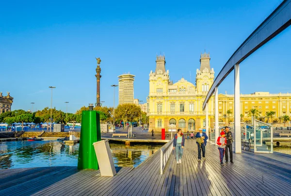 BARCELONA, İspanya, ECTOBER 25. 2014: Barselona Liman İdaresi bir Colom, İspanya