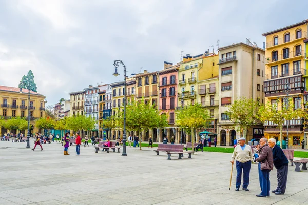 PAMPLONA, SPAIN, ECTOBER 28, 2014: Plaza del Castillo İspanya 'nın Pamplona kentinde