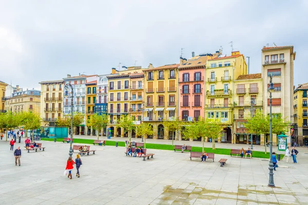PAMPLONA, SPAIN, ECTOBER 28, 2014: Plaza del Castillo İspanya 'nın Pamplona kentinde