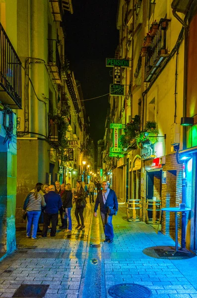 Logrono Spain October 2014 People Strolling Street Logrono Night — Stockfoto