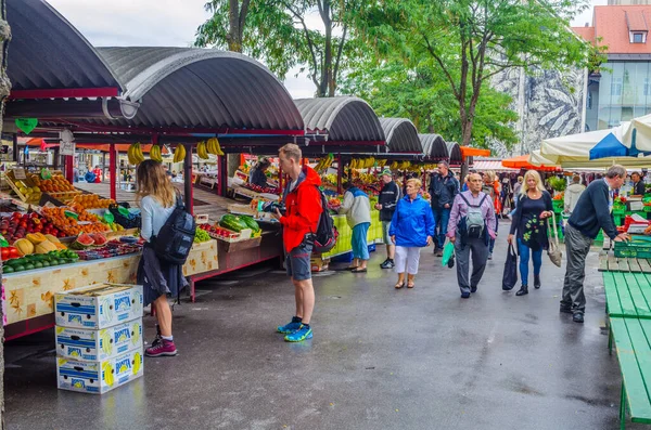 Ljubljana Slowenien Juli 2015 Auf Dem Zentralen Markt Der Slowenischen — Stockfoto