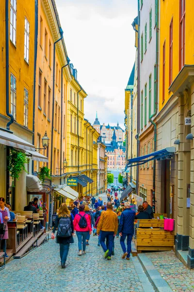 Stoccolma Svezia Agosto 2016 Gente Passeggia Strada Nel Quartiere Gamla — Foto Stock