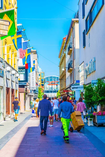 GOTEBORG, SWEDEN, 25 AĞUSTOS 2016: Goteborg İsveç 'te bir sokak manzarası