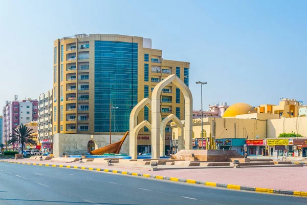 Ajman Emiratos Árabes Unidos Octubre 2016 Vista Monumento Con Barco — Foto de Stock