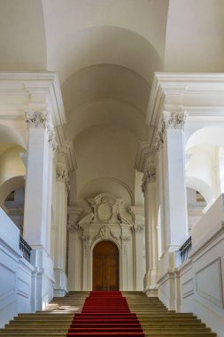 KLOSTERNEUBURG, AUSTRIA, 26 Mayıs 2016: Viyana, Avusturya yakınlarındaki Klosterneuburg 'daki Manastırın İçi