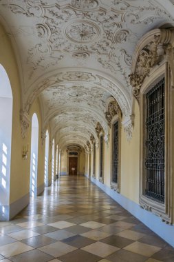 KLOSTERNEUBURG, AUSTRIA, 26 Mayıs 2016: Viyana, Avusturya yakınlarındaki Klosterneuburg 'daki Manastırın İçi