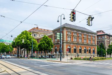 VIENNA, AUSTRIA, Haziran 2016: Avusturya Uygulamalı Sanatlar Müzesinin orijinal görüntüsü - Osterreichisches Müzesi kürkü angewandte Kunst / Gegenwartskunst