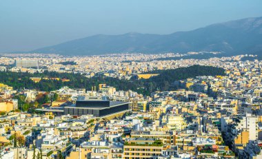 Yeni Akropol Müzesi, Filopappos Tepesi manzaralı