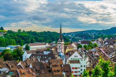 Munot Kalesi 'nin tepesinden alınan İsviçre şehri Schaffhausen' in havadan görünüşü.