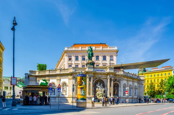 Wiedeń Austria Czerwiec 2015 Widok Muzeum Albertina Sąsiednią Okolicę Wiedniu — Zdjęcie stockowe