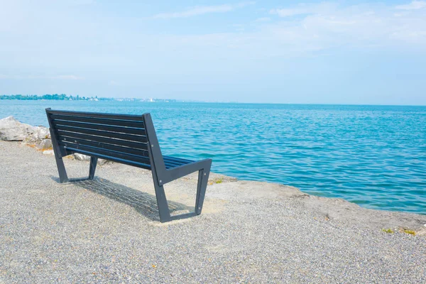 Vista Banco Situado Paseo Marítimo Largo Del Lago Bodeensee Suiza — Foto de Stock