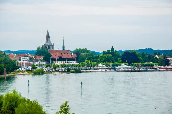 Alman şehri Konstanz 'ın Bodensee lak' taki panoraması