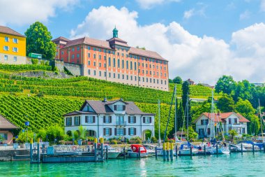 Alman şehri Meersbur 'daki Neue şatosunun manzarası.
