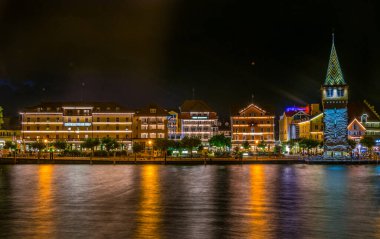 Alman şehri Lindau 'daki bir liman manzarası