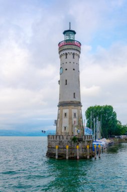 Alman kasabası Lindau 'da deniz feneri manzarası