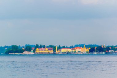 Alman şehri Lindau 'nun Panorama' sı Bregenz, Avusturya 'dan Bodensee Gölü' nde yer almaktadır.