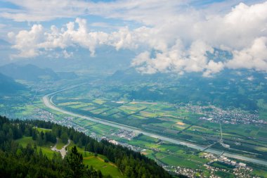 Furstensteig yürüyüş parkurundan Lihtenştayn 'ın hava görüntüsü.