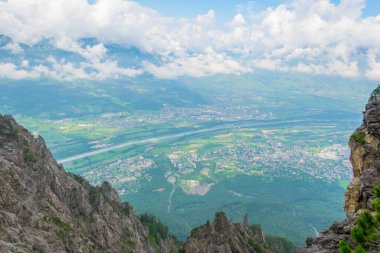 Furstensteig yürüyüş parkurundan Lihtenştayn 'ın hava görüntüsü.