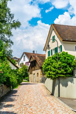 Mitteldorf bölgesinde, Vaduz, Lihtenştayn 'da geleneksel mimari tarzına göre inşa edilmiş güzel bir ev.