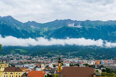 Avusturya 'nın Innsbruck kentinin hava görüntüsü