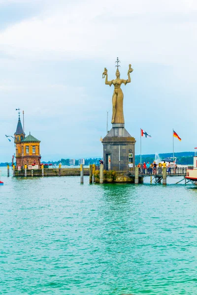 Vista Del Puerto Konstanz Con Una Famosa Estatua Giratoria Bodensee — Foto de Stock