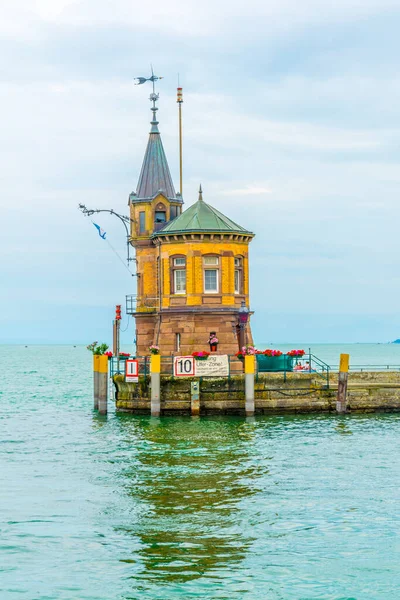 Uitzicht Een Vuurtoren Gelegen Haven Van Konstanz Bodensee Duitsland — Stockfoto