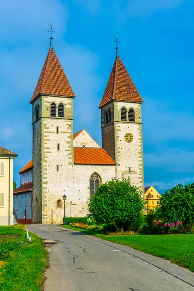 Munster Peter和Paul教堂位于德国Konstanz附近的Reichenau岛上 — 图库照片