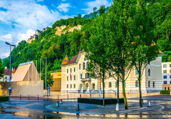 View Guttenberg Castle Old New Parliament Building Vaduz Liechtenstein — 스톡 사진