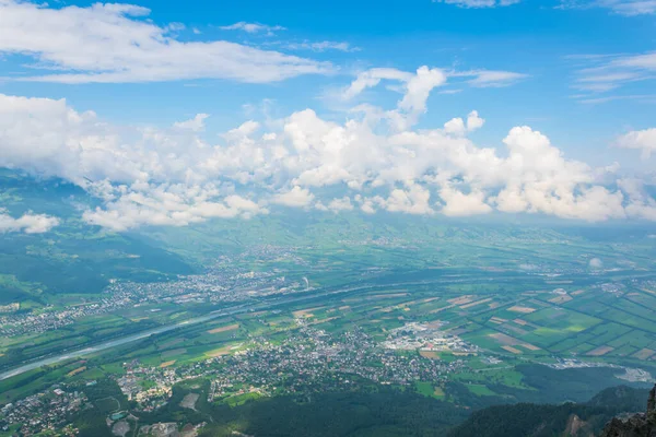 Furstensteig yürüyüş parkurundan Lihtenştayn 'ın hava görüntüsü.