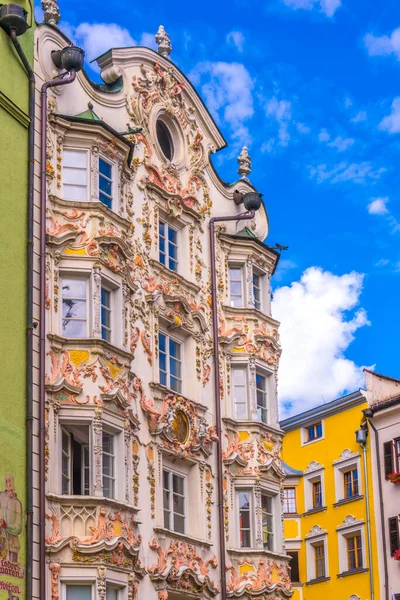 Kleurrijke Gevels Oostenrijkse Stad Innsbruck — Stockfoto