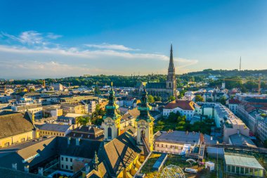 yeni bir katedral ve kilise ursulines, Avusturya'nın Linz cityscape