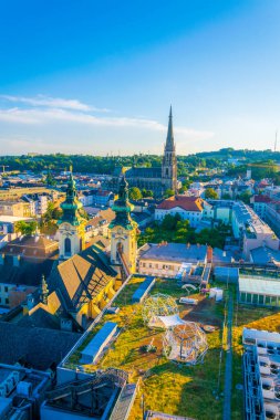 yeni bir katedral ve kilise ursulines, Avusturya'nın Linz cityscape