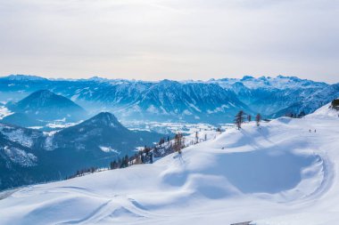 Avustralya 'da Bad Aussee' nin kayak yamaçlarında