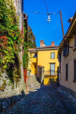 Eski Bergamo, Ital 'da bir sokak manzarası