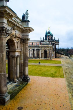 Almanya 'nın Sanssouci parkındaki Potsdam Üniversitesi' ne ait binalar..