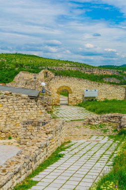 Bulgaristan 'daki Lovech kalesinin manzarası