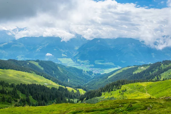 Вид Альпи Вздовж Знаменитої Пішохідної Стежки Pinzgauer Spaziergang Біля Зелл — стокове фото