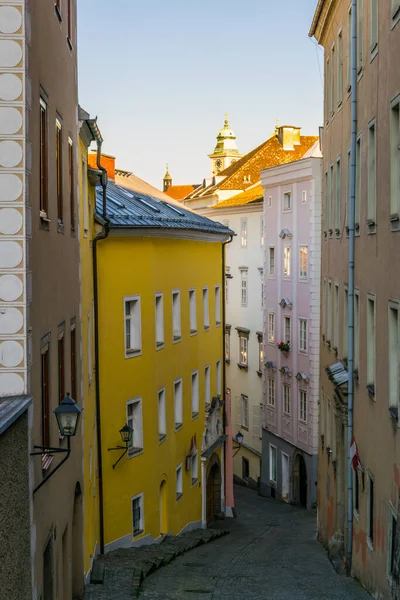 View Narrow Street Historical Center Austrian City Linz — Stock Photo, Image