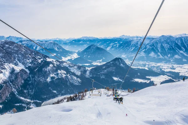 Lift Brengt Skiërs Naar Top Van Bad Aussee Skigebied Austri — Stockfoto