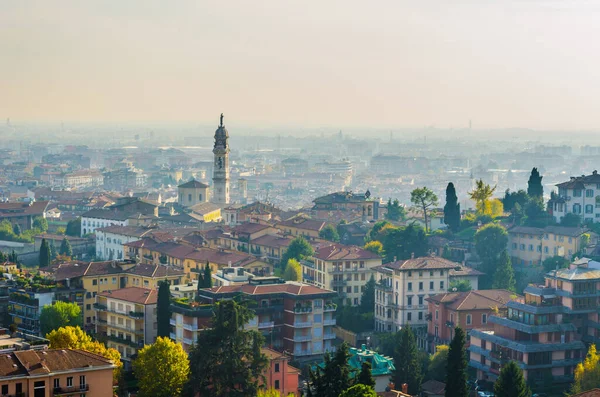 Bergamo 'nun havadan görünüşü, İtal