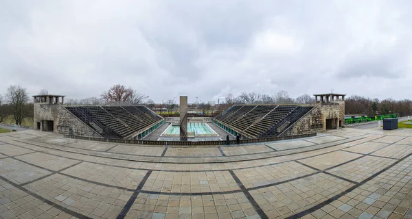 View Old Concrete Swimming Pool Situated Next Berlin Olympic Stadium — стокове фото