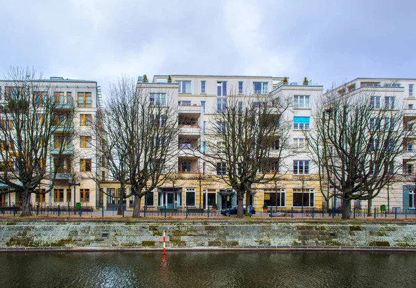 Newly Built Panel Houses Shore Spree River Berlin — Stock Photo, Image