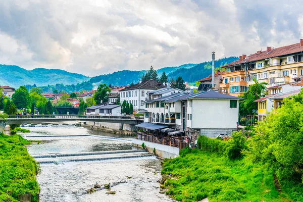 Truva 'da Beli Osam nehri boyunca geleneksel Bulgar evleri inşa edildi.