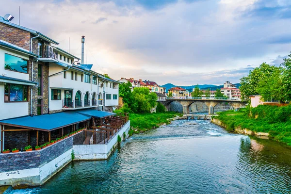 Truva 'da Beli Osam nehri boyunca geleneksel Bulgar evleri inşa edildi.