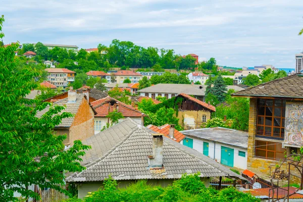 Eski Lovech kasabasında bulunan geleneksel Bulgar evleri